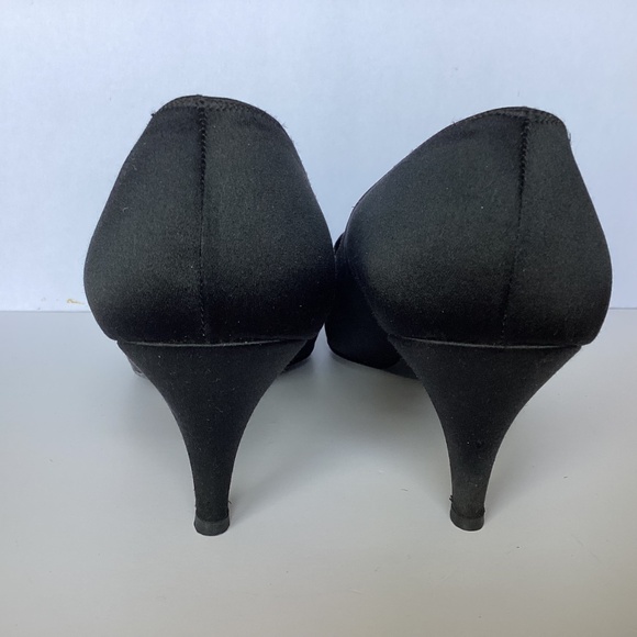 2/$60 Bonwit Teller Dress Pumps. Size: 8 1/2 M Color: Black - - Picture 7 of 10